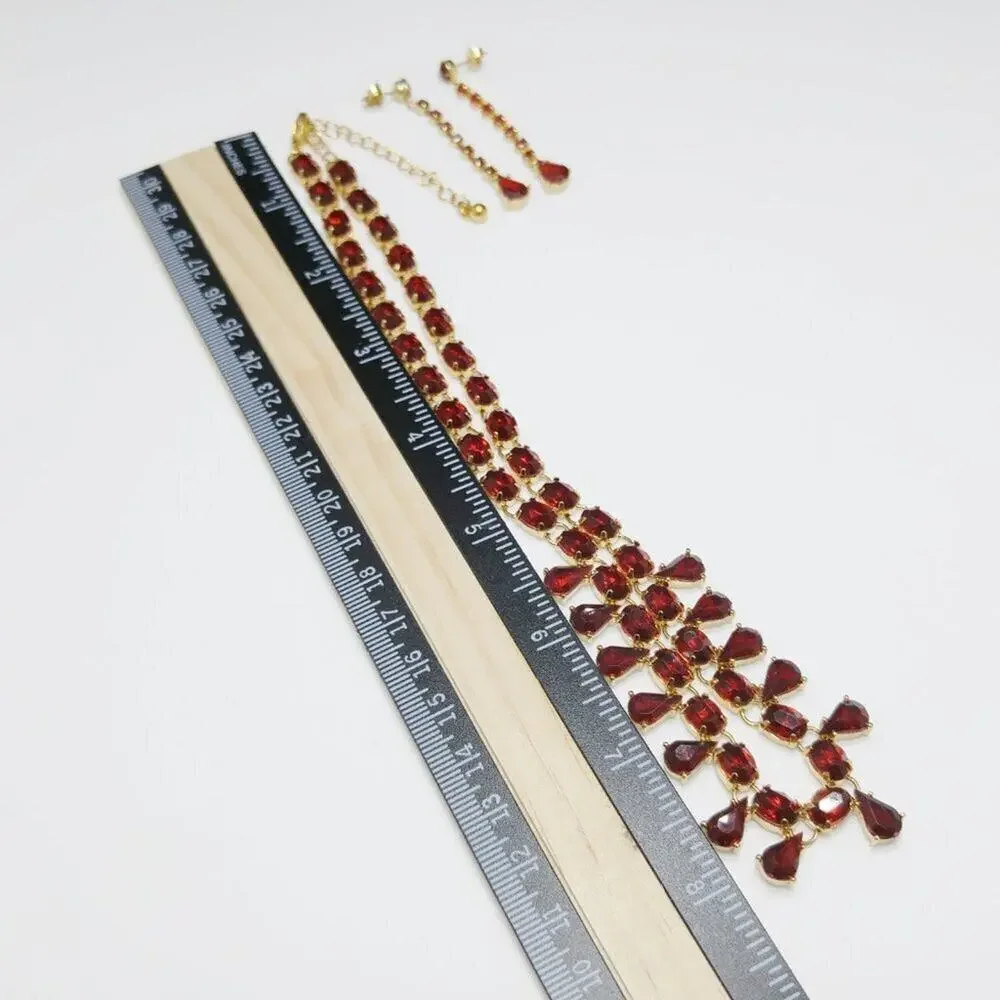 Avon 2004 Women’s Red Rhinestone Choker Adjustable Necklace Post Earrings Set